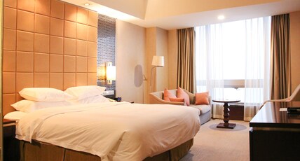 Crowne Plaza YANTAI SEA VIEW  Room Type - 1 King Premium