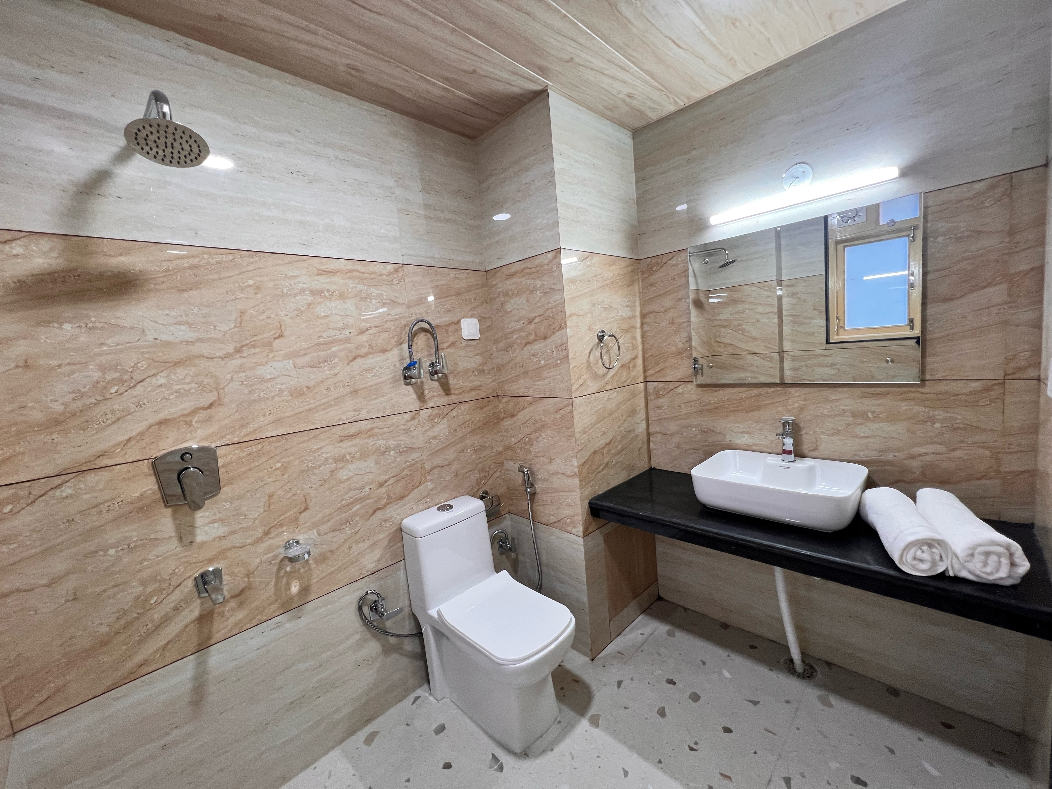 North Deodar Avenue | Boutique Bed & Breakfast - Tap to explore photos