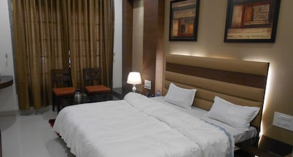 R one inn Room Type - (SPECIAL OFFER ) Business Suite Room R one inn Room Type - (SPECIAL OFFER ) Business Suite Room