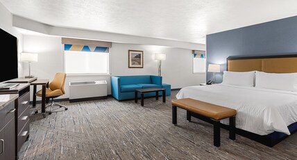 Holiday Inn Express WENATCHEE Room Type - 1 King Bed Suite Corner Room Sofa Bed Holiday Inn Express WENATCHEE Room Type - 1 King Bed Suite Corner Room Sofa Bed