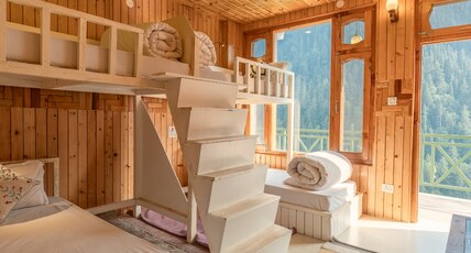 Moustache Shoja, Jibhi Room Type - 4-Bed Female Dorm