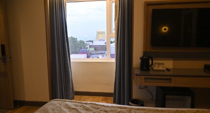 Hotel A1 Divya Inn Room Type - Premium Room