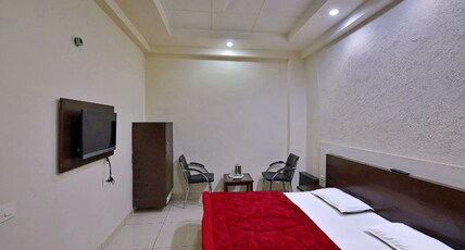 Hotel City Lite Room Type - Deluxe A/C Room