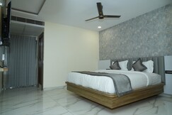 HOTEL PHOENIX GRAND