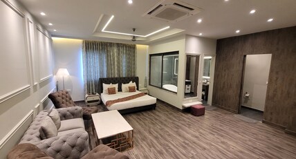 Hotel Nagpal Regency Room Type - Regency Suite Room With Bath Tub
