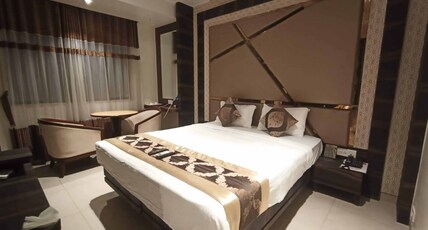 Hotel Peace Park Room Type - Luxury Room Hotel Peace Park Room Type - Luxury Room