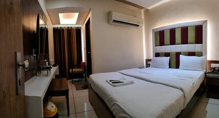 Hotel Zenith Room Type - Deluxe Room