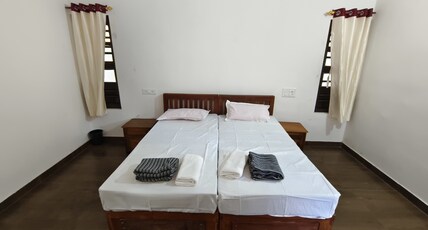 META PALACE Room Type - Twin Bed Non AC
