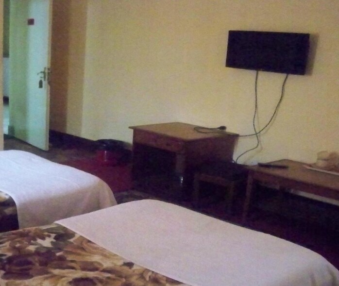 HOTEL TAKURA (21 TARA PALACE ) - Tap to explore photos