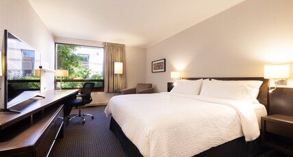 Holiday Inn Express TEMUCO Room Type - 1 King Standard Interior View