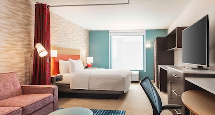 Home2 Suites by Hilton Milwaukee West Room Type - 1 KING BED STUDIO SUITE