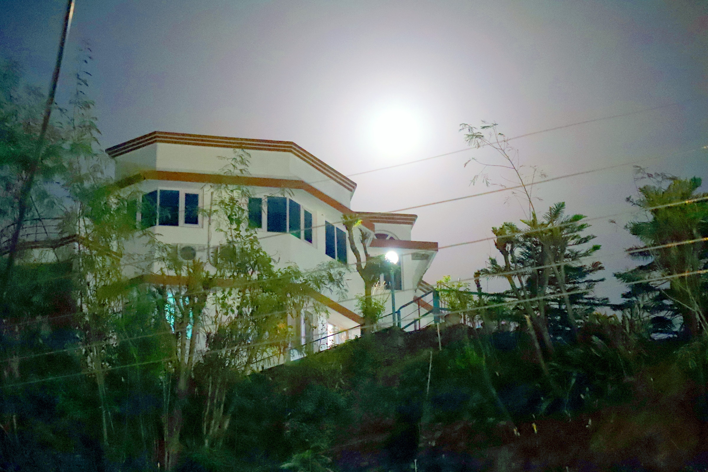 Hotel Sagar View - Tap to explore photos