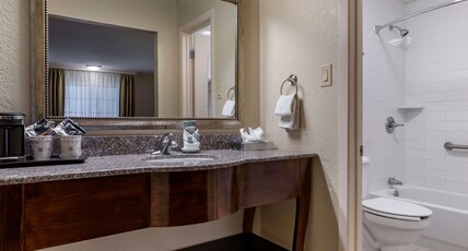 Best Western Swiss Clock Inn Room Type - 1 King Bed, Non-Smoking, Dogs Allowed, High Speed Internet Access, Microwave And Refrigerator, Coffe Best Western Swiss Clock Inn Room Type - 1 King Bed, Non-Smoking, Dogs Allowed, High Speed Internet Access, Microwave And Refrigerator, Coffe