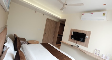 HOTEL CAMELLIA GRAND Room Type - Executive Double Bedroom