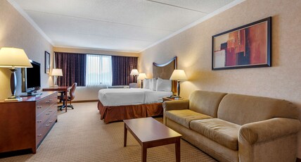 Best Western Plus Oswego Hotel and Conference Center Room Type - 1 Queen Bed, Non-Smoking, Oversized Room, Sofabed, River View, Kitchenette, High Speed Internet Acce Best Western Plus Oswego Hotel and Conference Center Room Type - 1 Queen Bed, Non-Smoking, Oversized Room, Sofabed, River View, Kitchenette, High Speed Internet Acce