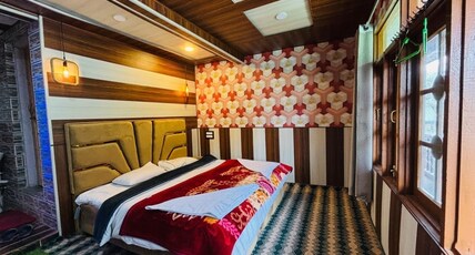 THE GRITTI  CASTLE  HOTEL & RESTAURANT Room Type - Deluxe Room - River View