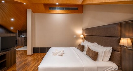 THE AZARA Room Type - Suite Room