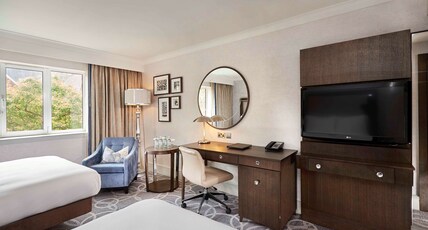 Hilton St Anne's Manor, Bracknell Room Type - TWO KING BEDS JUNIOR SUITE Hilton St Anne's Manor, Bracknell Room Type - TWO KING BEDS JUNIOR SUITE