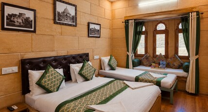 Hotel Jaswant Palace Room Type - Deluxe Triple Room