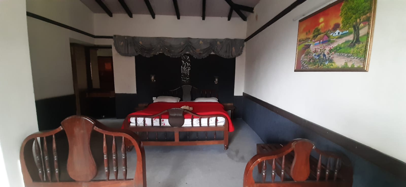 The British Retreat Homestay | Rooms & Guided Treks - Tap to explore photos