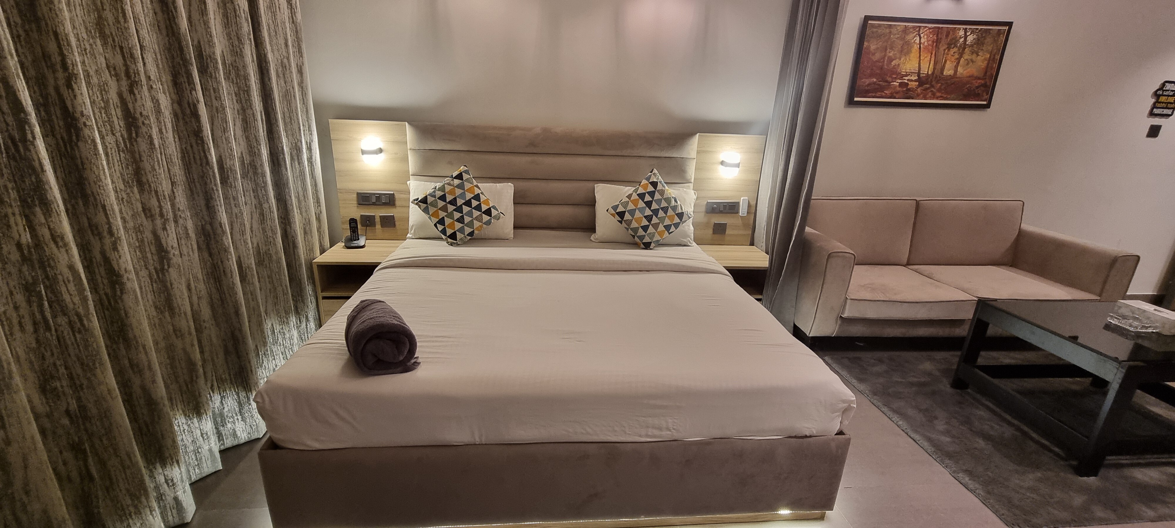Luxury 5star stay - Tap to explore photos