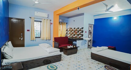 Royal Palace Room Type - STANDARD TRIPLE BED