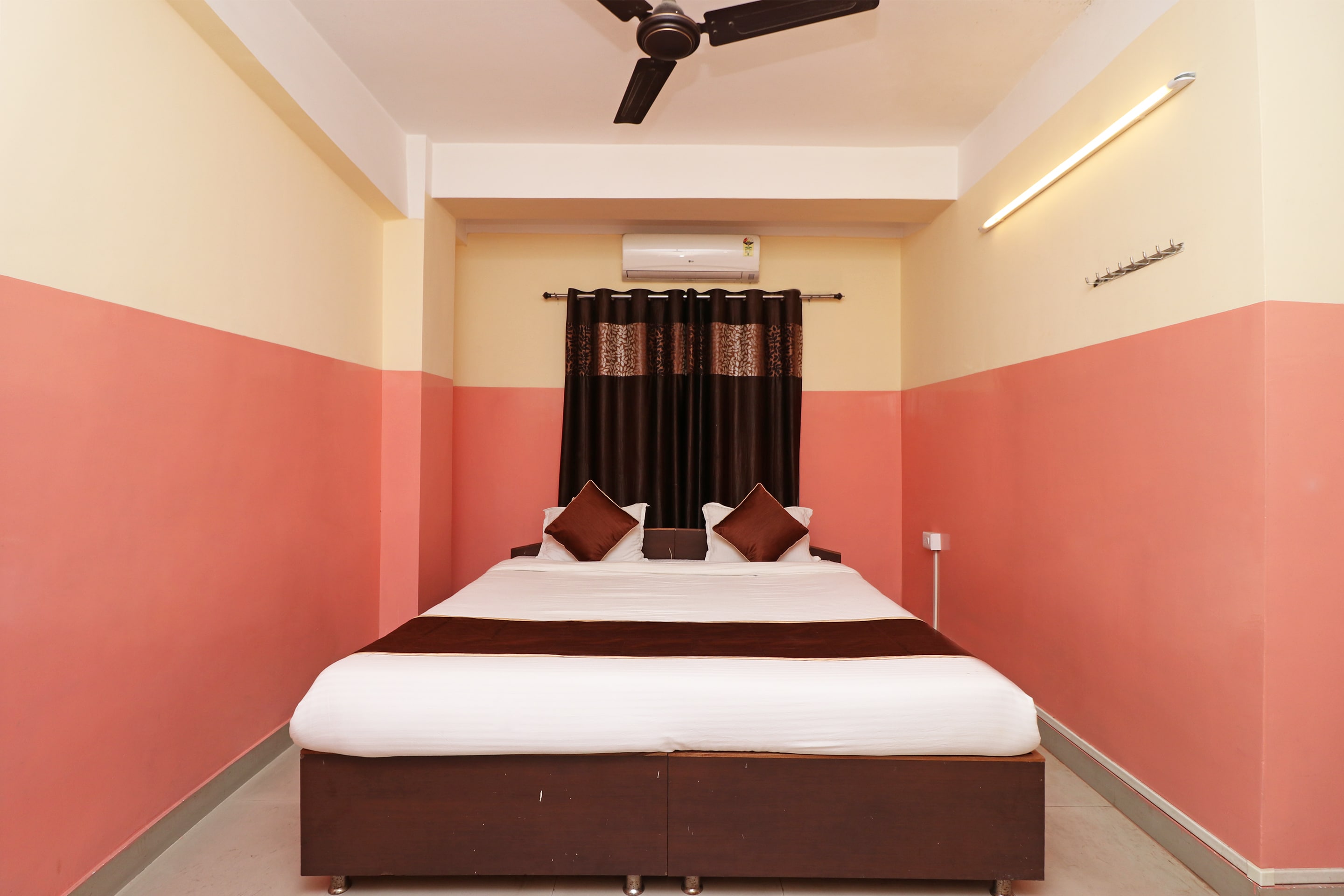 Hotel O Prabha Palace Lodge - Tap to explore photos