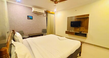 Happy Days Beach Resortt Room Type - Executive room