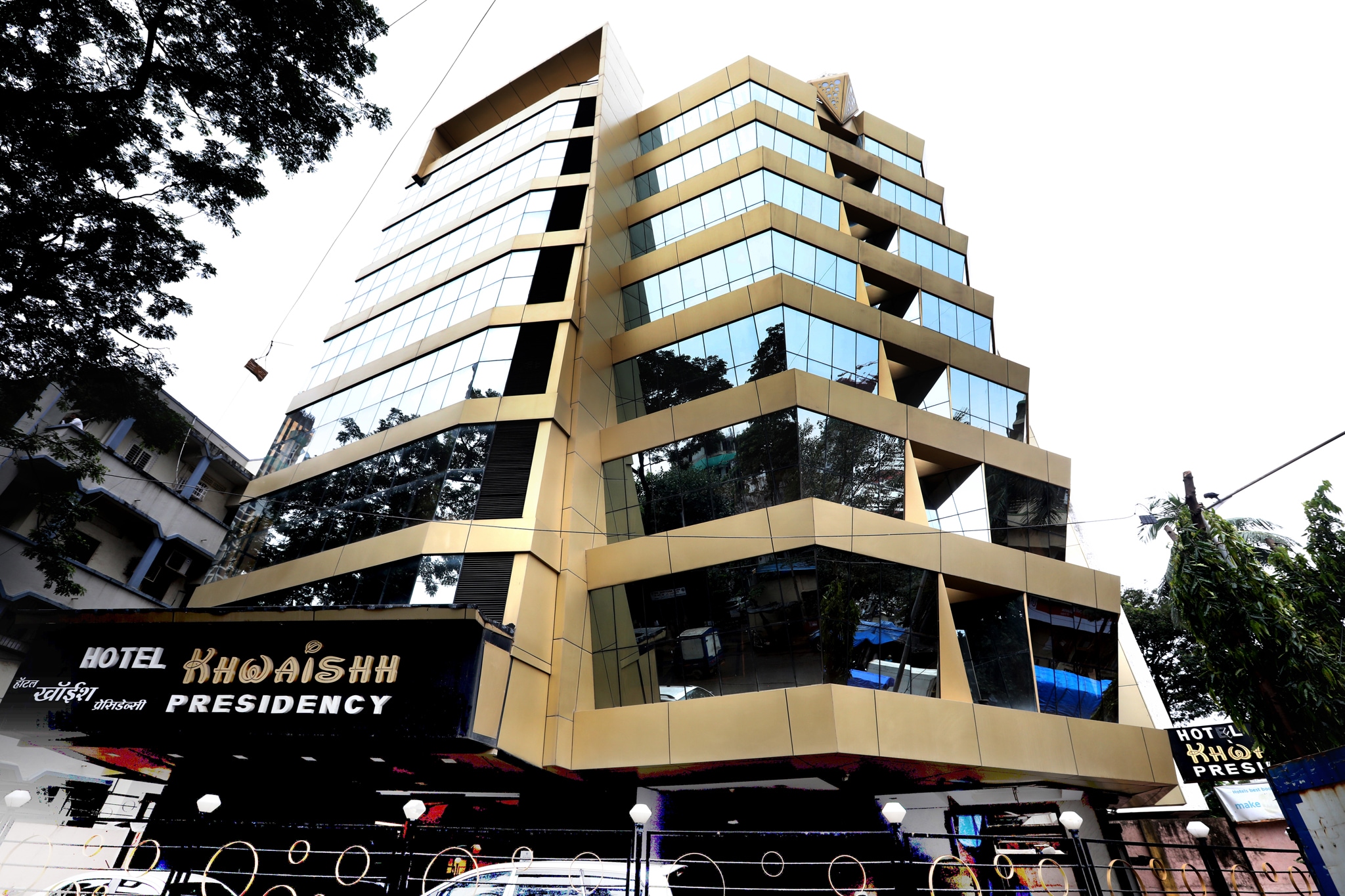 Hotel Khwaishh Presidency - Tap to explore photos