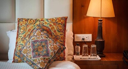 Palette Hotel Regency Valley View Pahalgam Room Type - Deluxe with River View