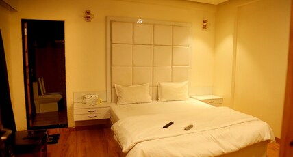 Hotel Evershine Room Type - Deluxe AC