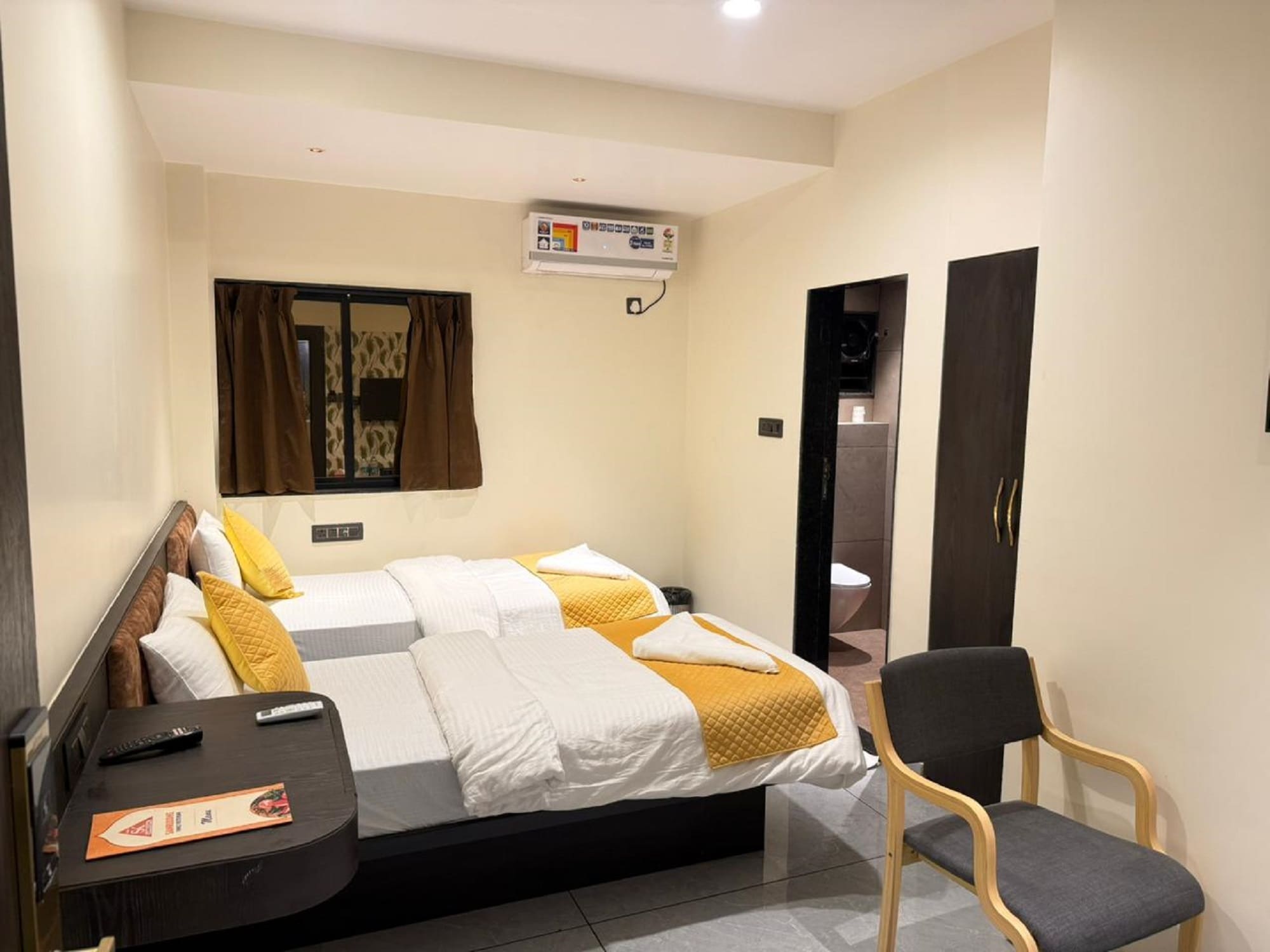 Hotel SK - Tap to explore photos