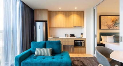 MERCURE CANBERRA BELCONNEN Room Type - 1 Bedroom Apartment with 1 Queen bed and Kitchenette MERCURE CANBERRA BELCONNEN Room Type - 1 Bedroom Apartment with 1 Queen bed and Kitchenette