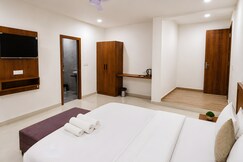Address of Shri Radha Bihari By Zenith Suites