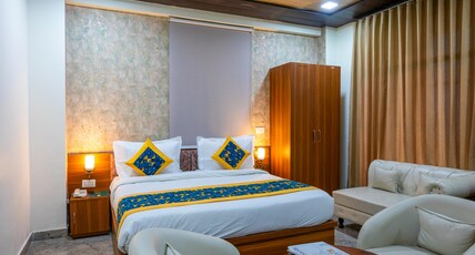Aarchh Royale Room Type - Premium Room Aarchh Royale Room Type - Premium Room