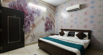 Hotel Divine Room Type - Deluxe Room