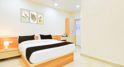 Super Townhouse Oak Kompally Room Type - Suite