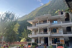 Address of The Royal Orchard Kasol