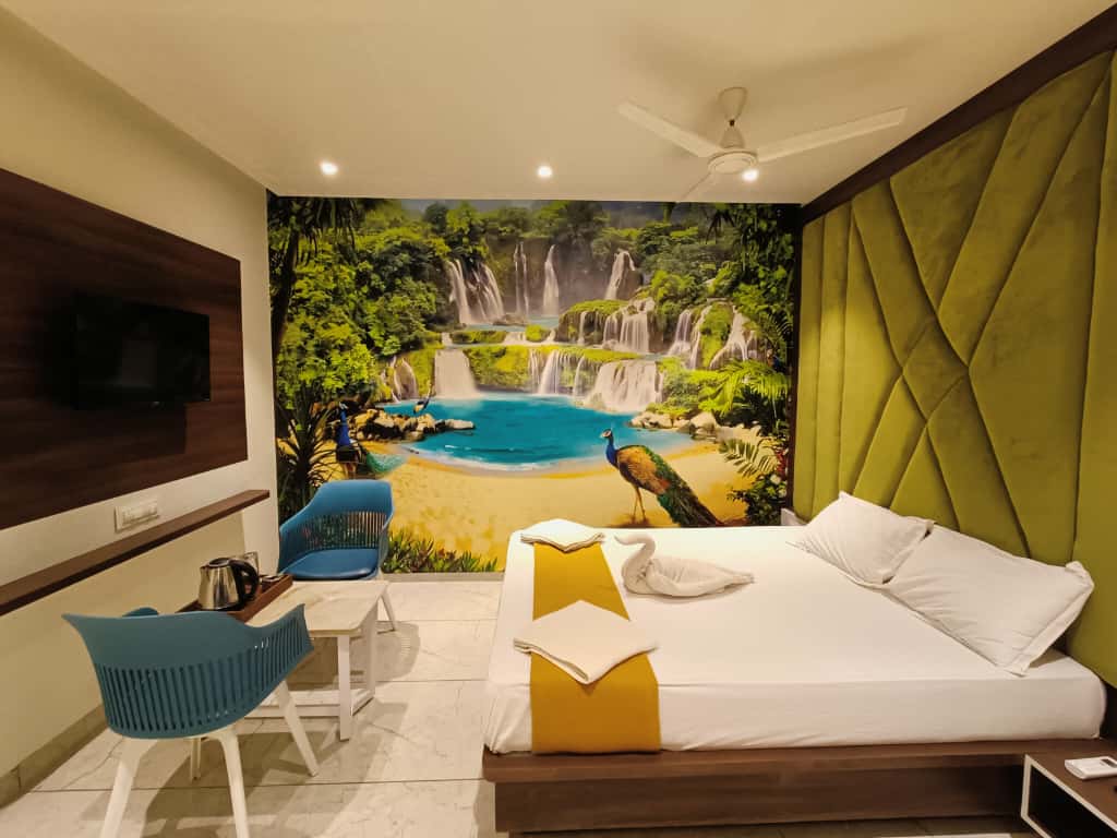 HOTEL TANISH LODGING AND BOARDING - Tap to explore photos