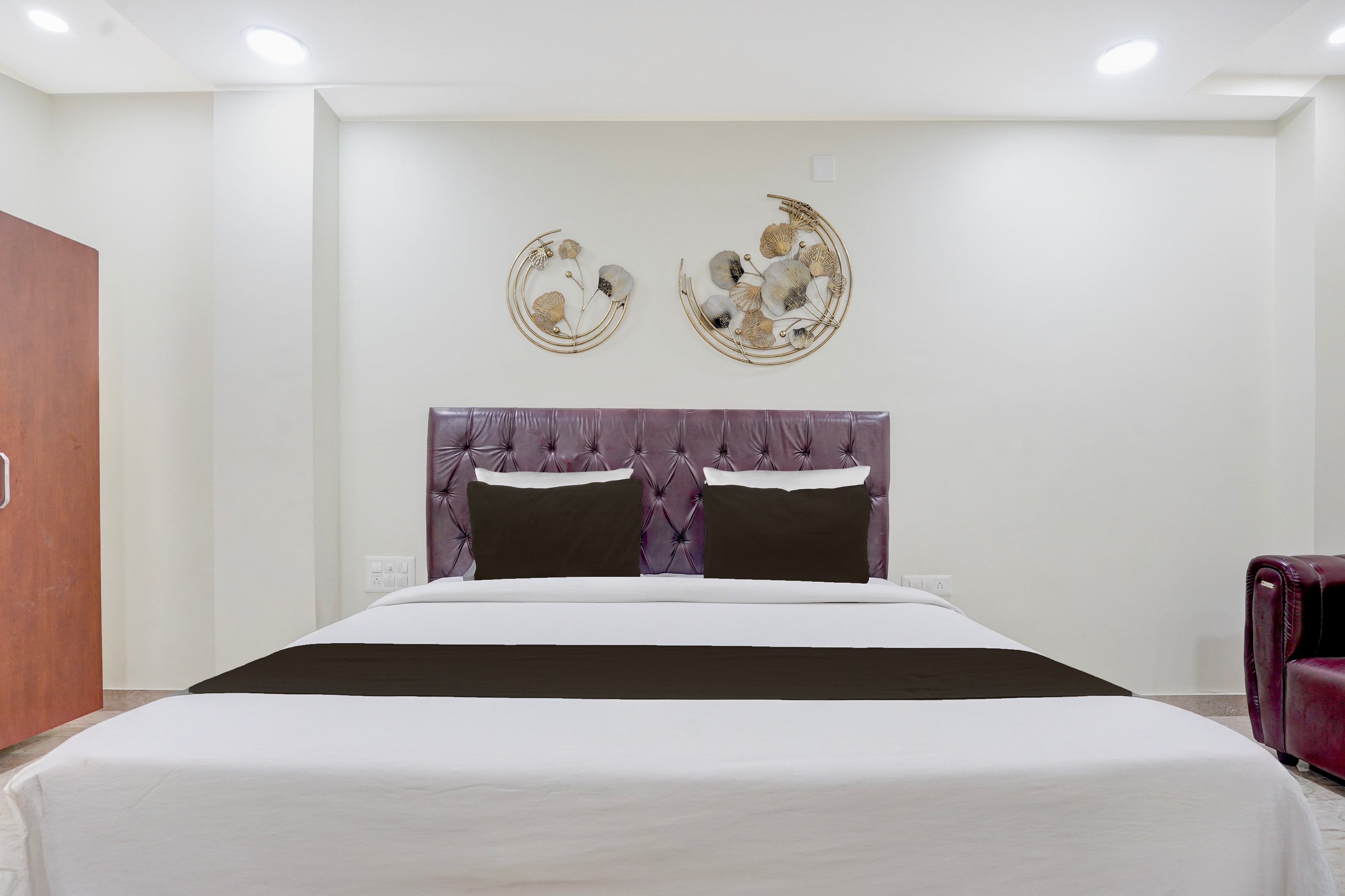 Super Hotel O Magunta Layout Nellore Formerly The Paradise Guest Inn - Tap to explore photos
