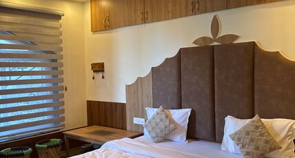 Chalet De Nature | Rooftop Sitting x WIFI Room Type - Oasis