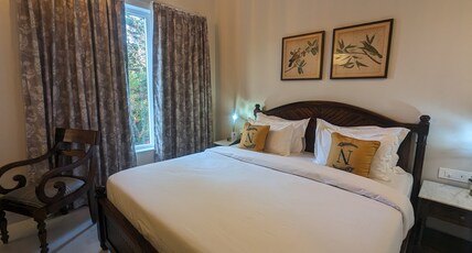 Hotel Naren Villa Room Type - Deluxe Room