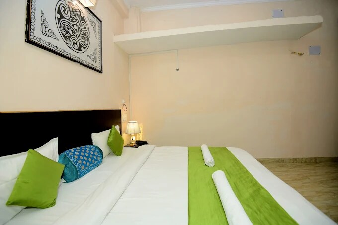 AP Palace Hotel Ayodhya, 6 km from Ram Mandir - Tap to explore photos