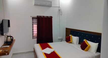 Sathya's Breezoraa Room Type - Deluxe King Bed Room with No View