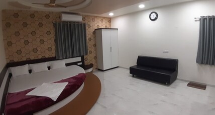 Hotel A One Room Type - Suite Room