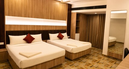 Hotel Anitha Parthiban Room Type - Family Quad
