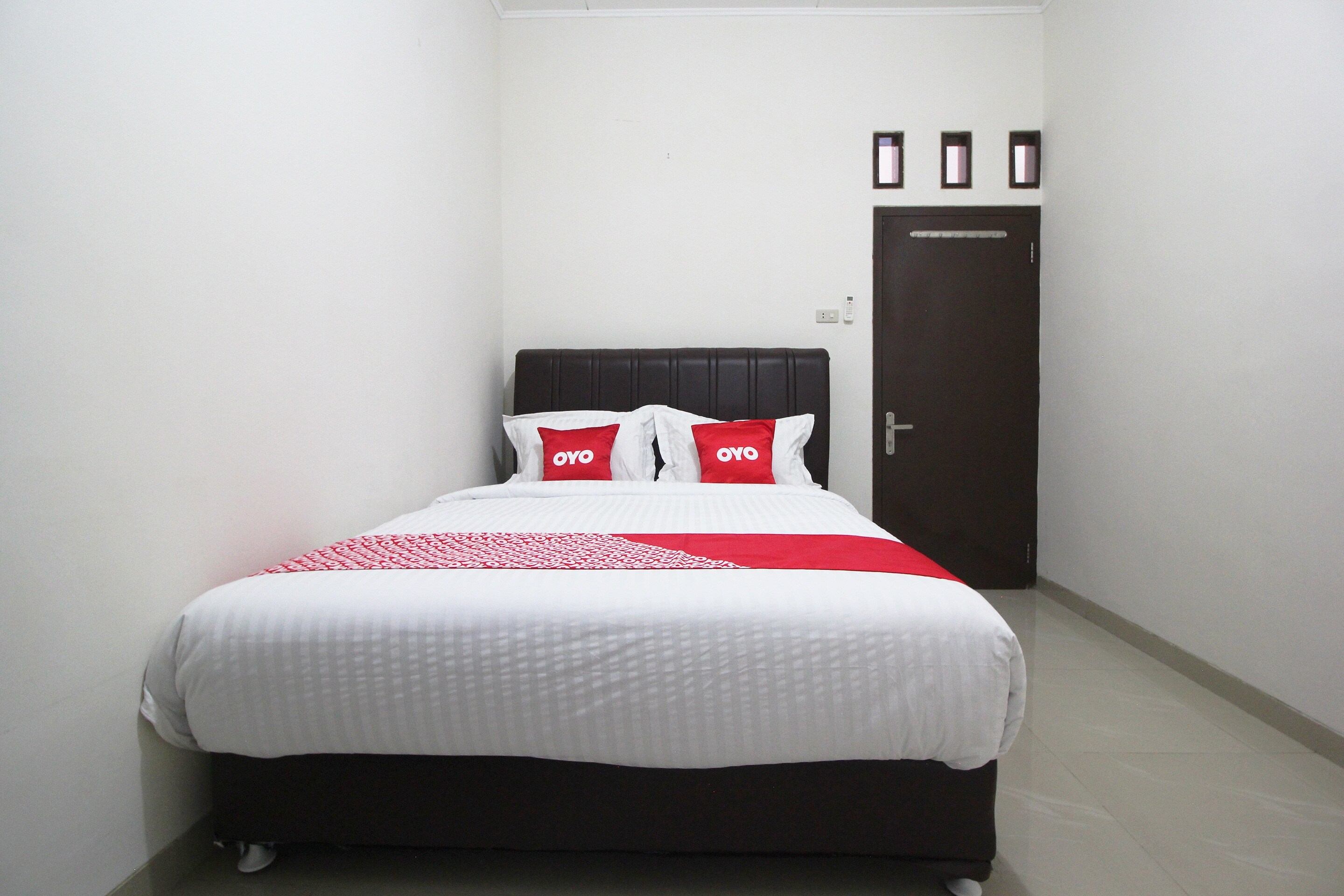 Hotel O Wisma Ray Syariah - Tap to explore photos