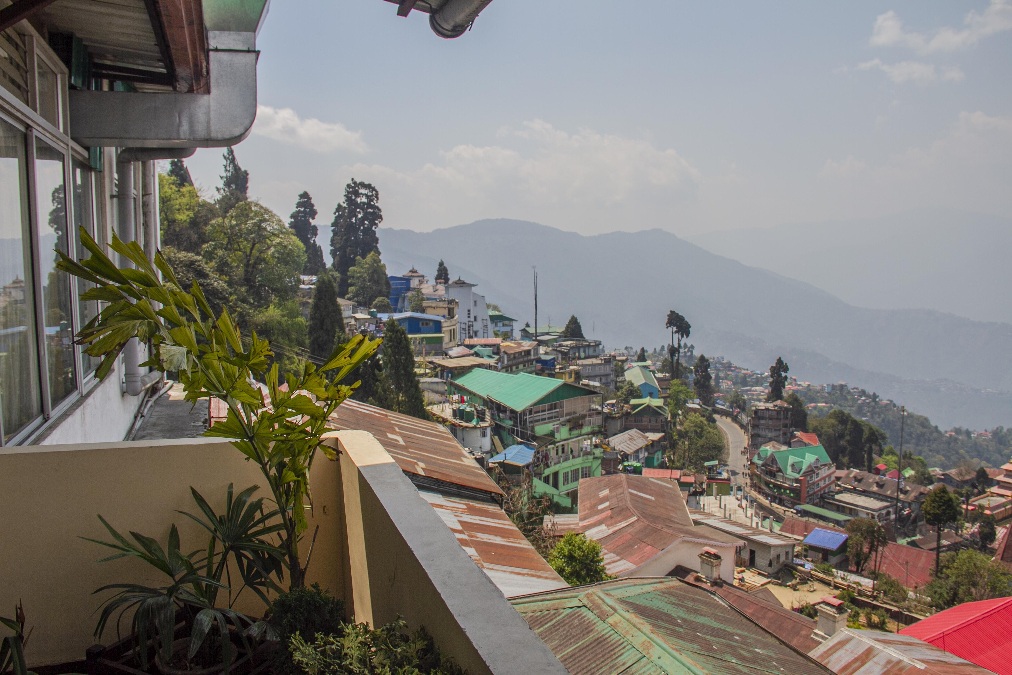 JAGJEETS HOTEL PRADHAN - Tap to explore photos