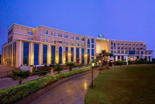 The Gaurs Sarovar Premiere