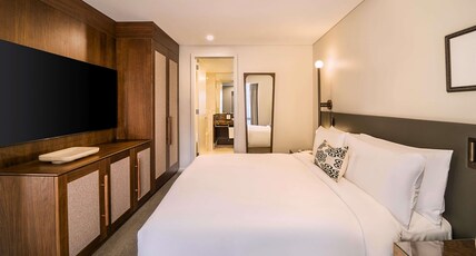 Sofitel Sydney Wentworth Room Type - JUNIOR SUITE, Club Millsime Benefits, 1 King Size Bed